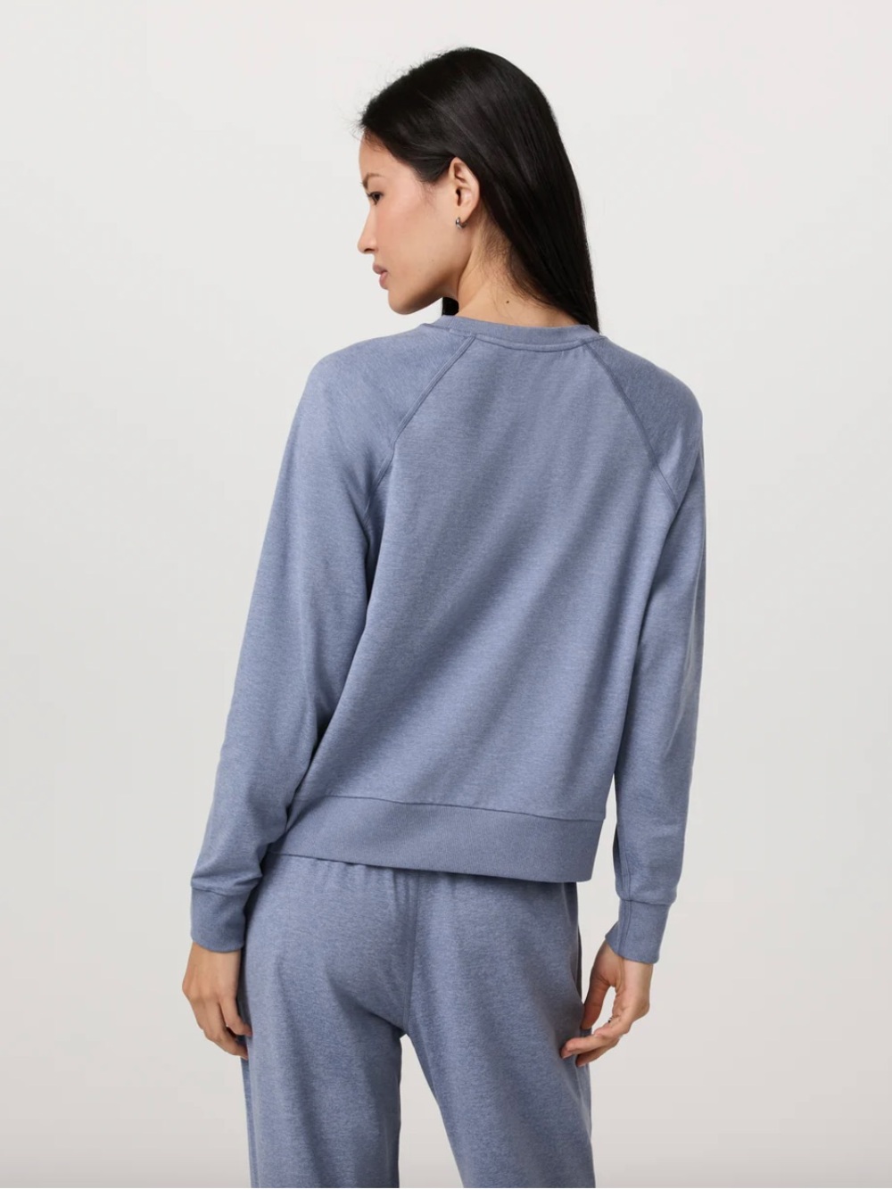 VUORI Long Sleeve Halo Crewneck - Picture 2 of 6
